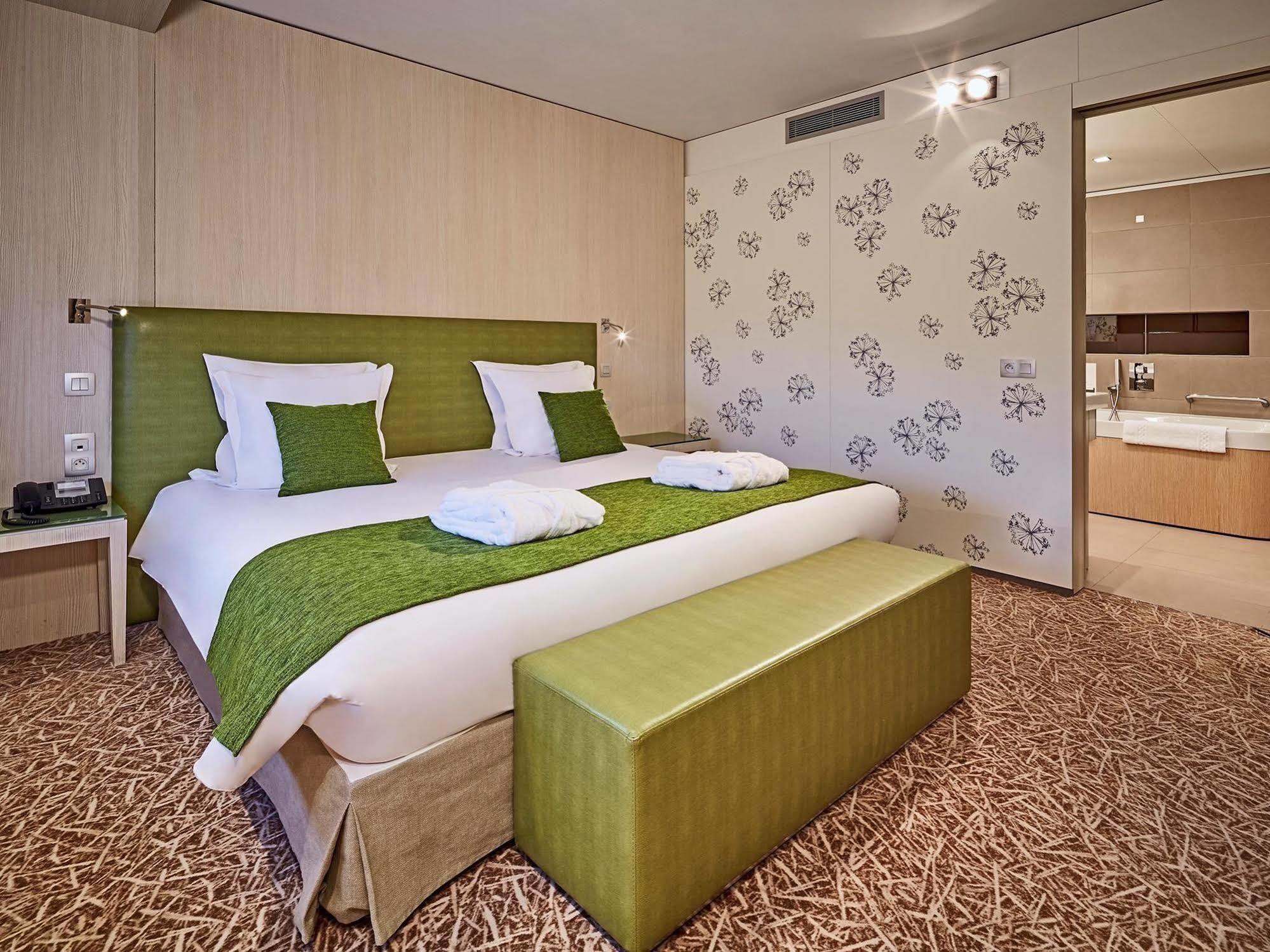Hotel Golden Tulip - & Casino 4*